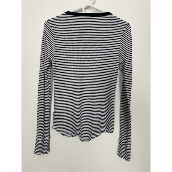 Faherty Henley Top Shirt Womens Medium Long Sleeve Blue White Stripe Ribbed - Picture 2 of 8
